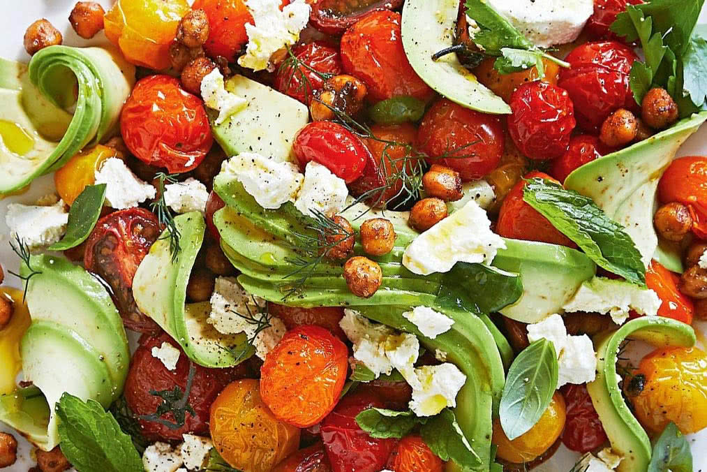 🥗 Tomato & Spiced Chickpea Salad Recipe - Foodrinky