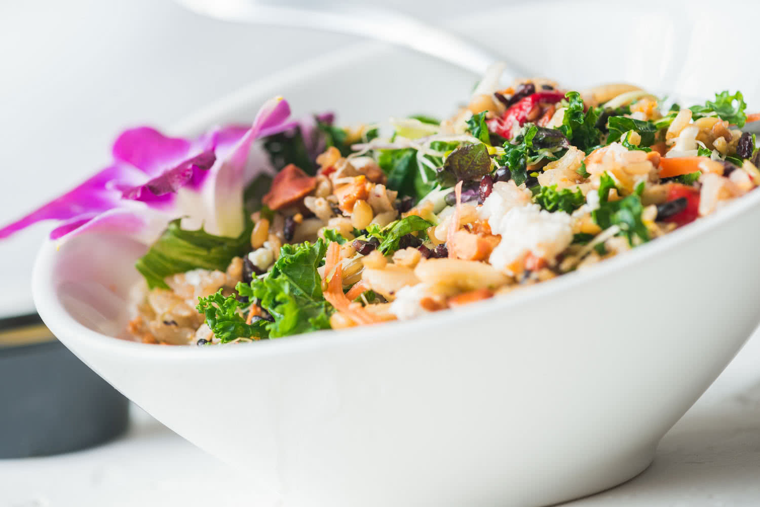 🥗 Kale Caesar Quinoa Salad with Roasted Chicken Recipe - Foodrinky